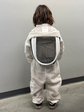 Load image into Gallery viewer, Youth Ventilated Bee Suit with Fencing Veil